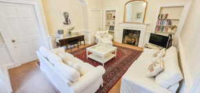 Russel House - 4 Bedroom - The Royal Mile